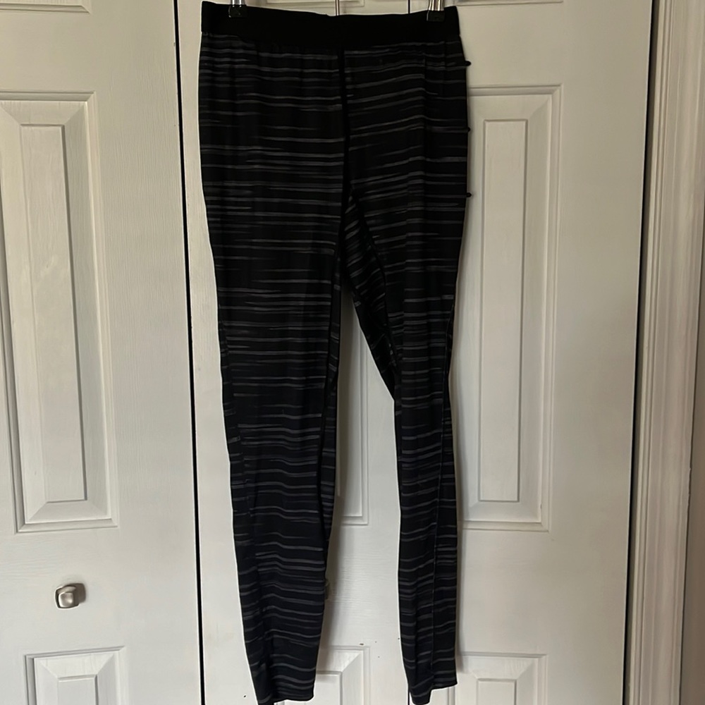 Columbia women’s leggings/base layer, small